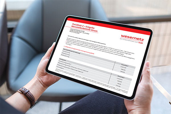 Ein IPad mit einem Preisblatt über die Vergüzung für Einspeiser