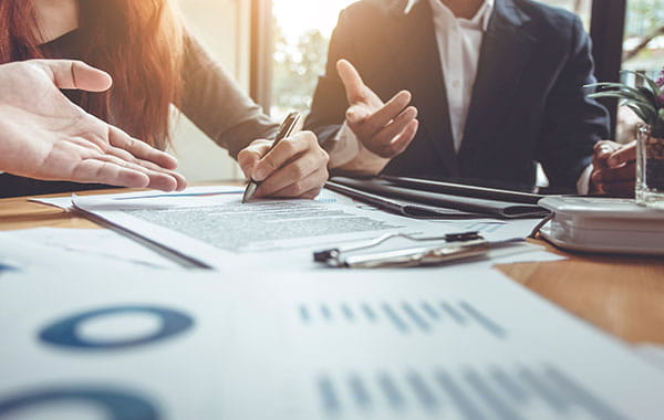 Alle Normen und Vorschriften für Elektromobilität