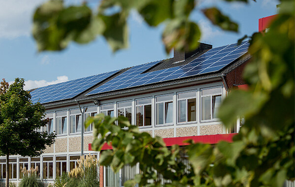 Bild von einer Solaranlage auf einem Hausdach